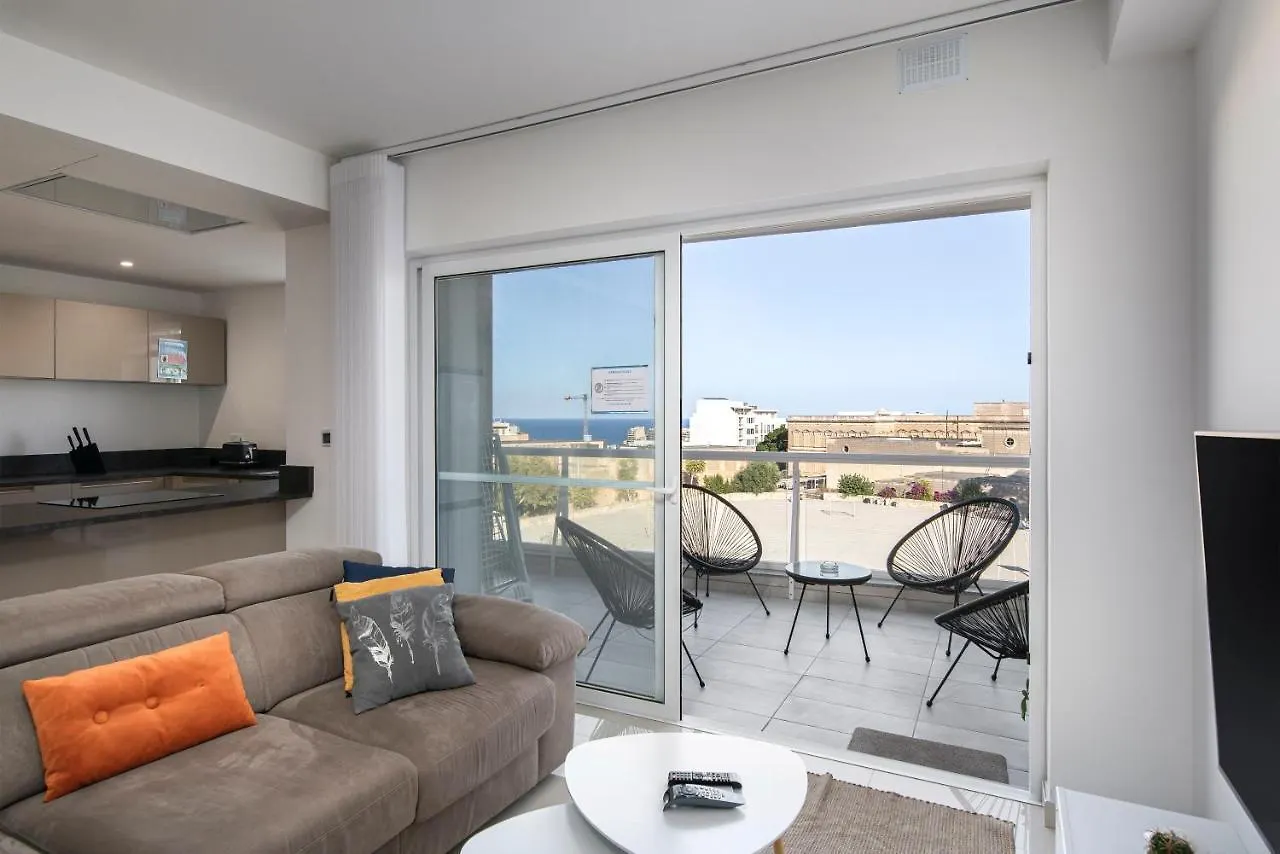 Spacious, Modern & Cosy 2 Bedroom 2 Bathroom Apartment - St. Julians San Giuliano