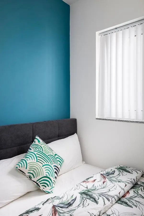 Spacious, Modern & Cosy 2 Bedroom 2 Bathroom Apartment - St. Julians San Giuliano