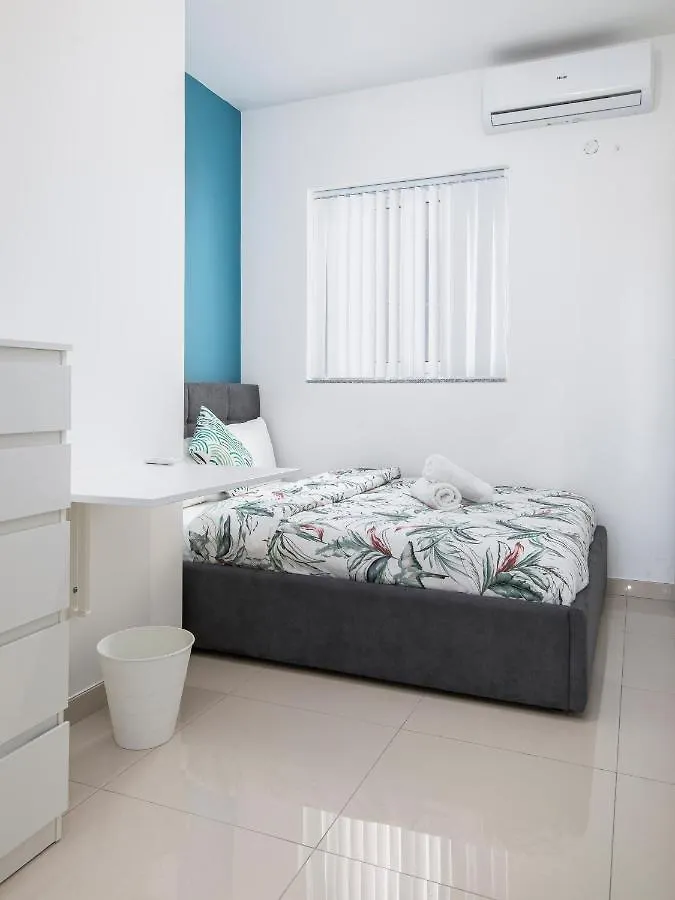 Spacious, Modern & Cosy 2 Bedroom 2 Bathroom Apartment - St. Julians San Giuliano